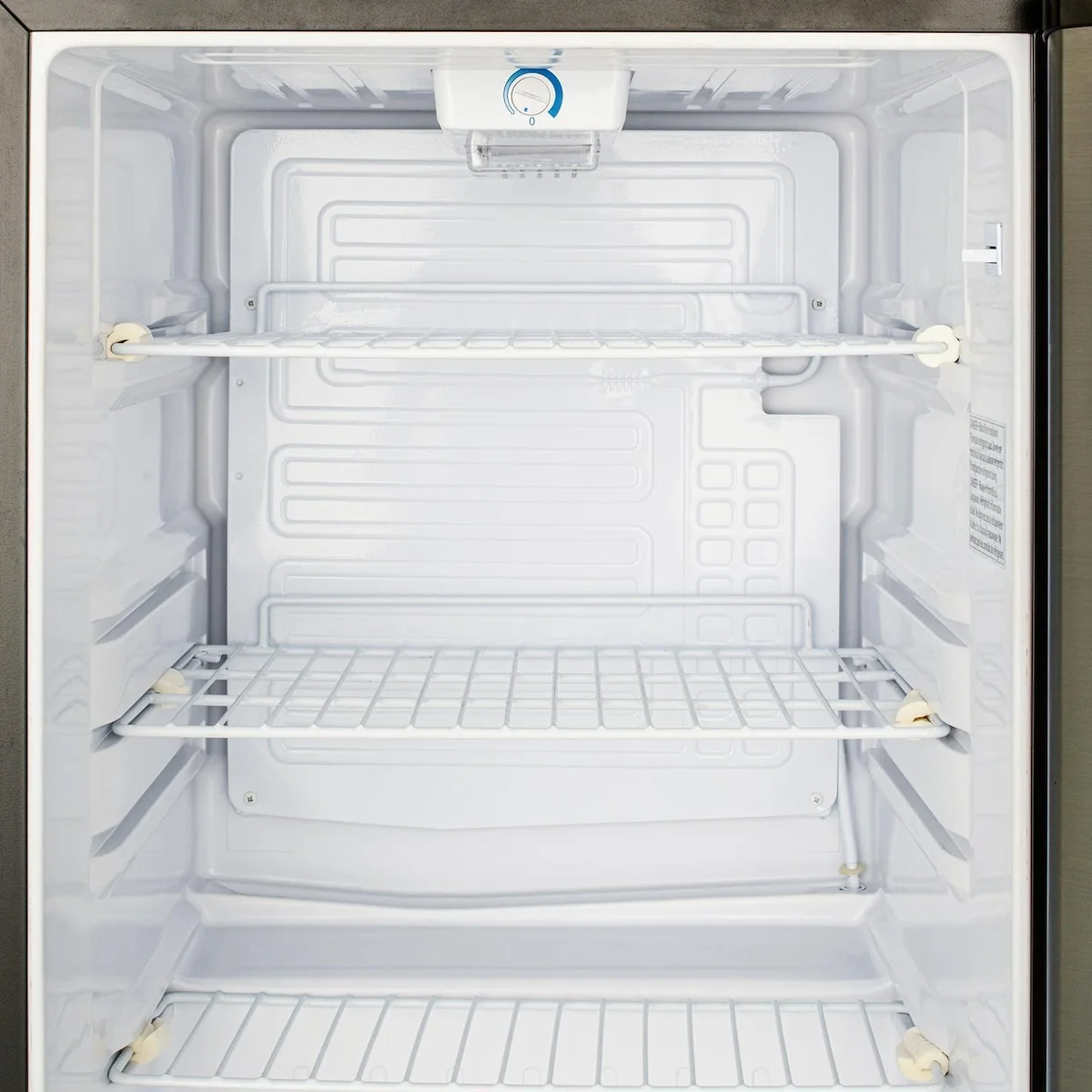 Blaze 20-In 4.4 Cu. Ft. Outdoor Compact Refrigerator - BLZ-SSRF-126 - Image 8