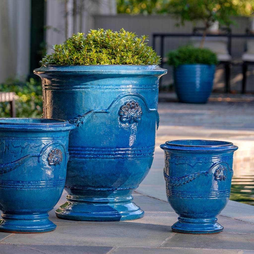 Campania Coquille Anduze Urn Planter, Set of 3 - 6360-1503 - Image 3