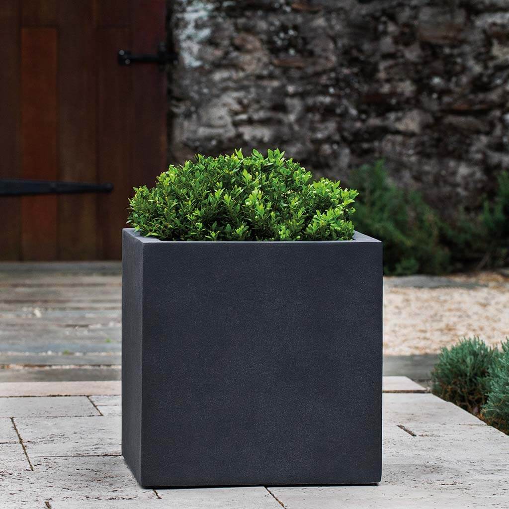 Campania Farnley Planter - 94-882-22202 - Image 3