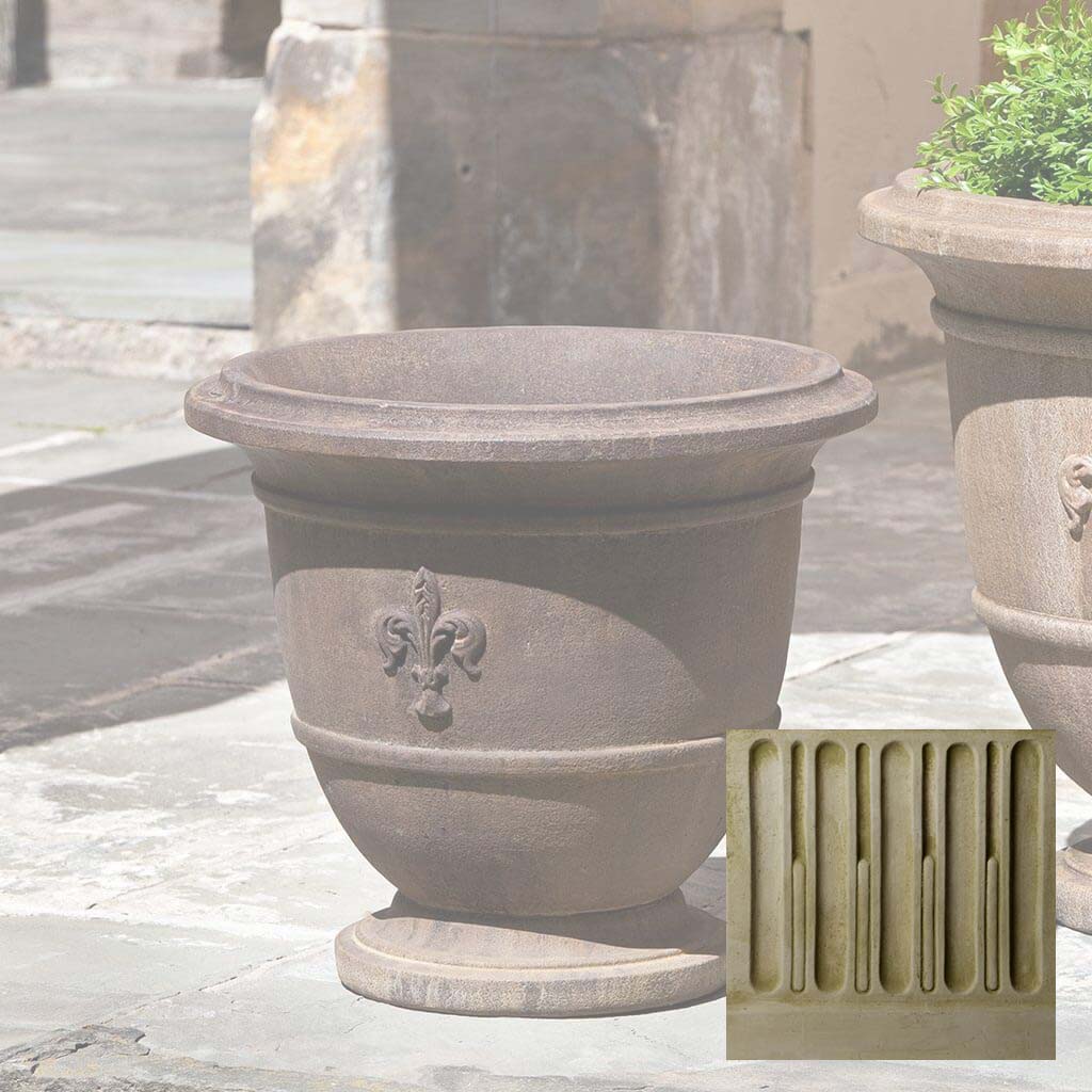 Campania Fleur de Lis Urn - P-573 - Image 20