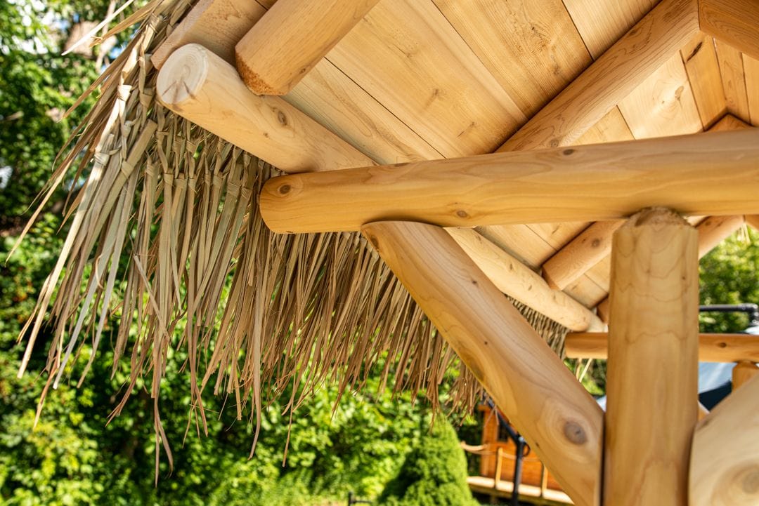 Dundalk Leisurecraft Canadian Timber Southern Fantasy Tiki Bar - Image 6