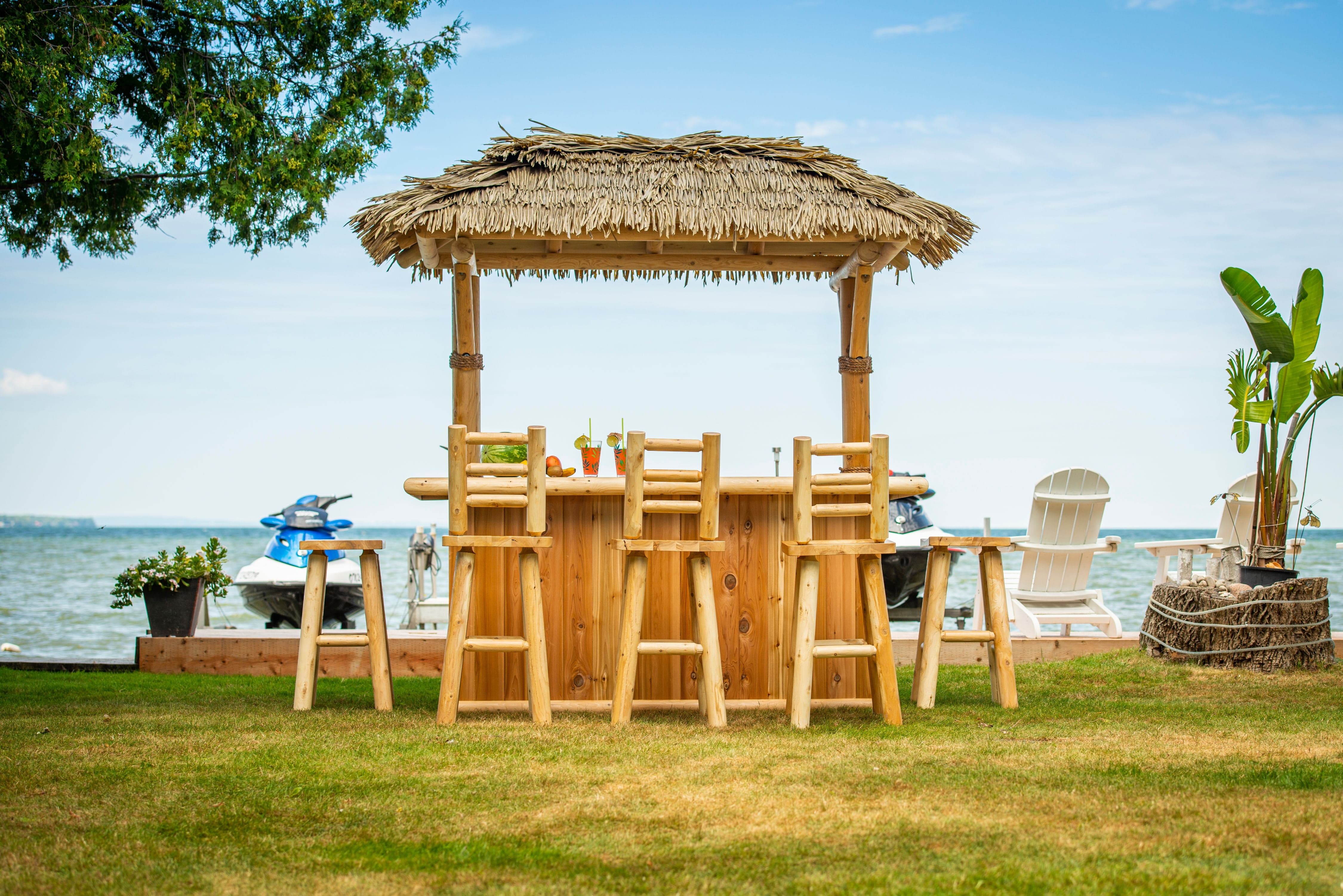 Dundalk Leisurecraft Canadian Timber Tropical Paradise Tiki Bar - Image 3