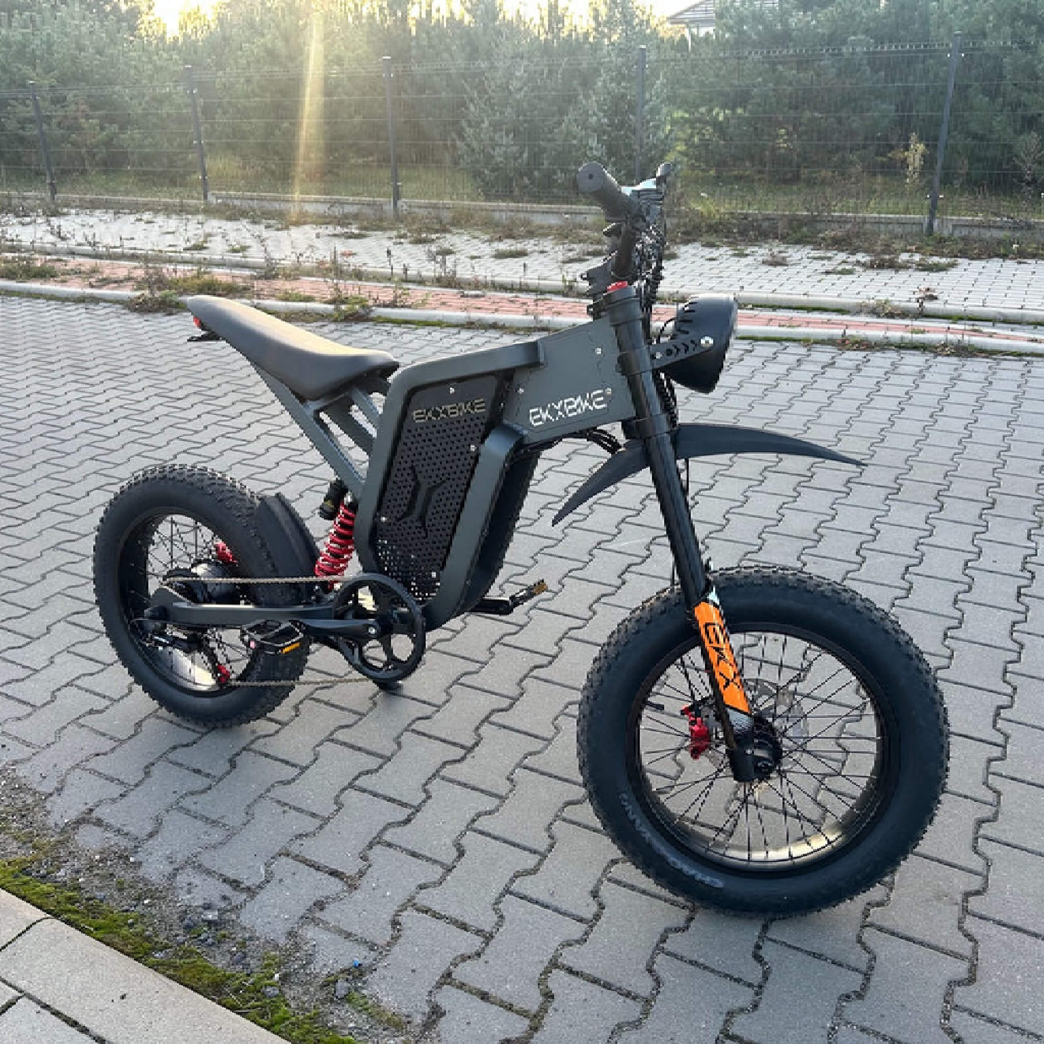EKX X21 2000W 48V/35AH Premium Electric Off-Road Mountain Dirt Bike (SAK92745) - Image 3