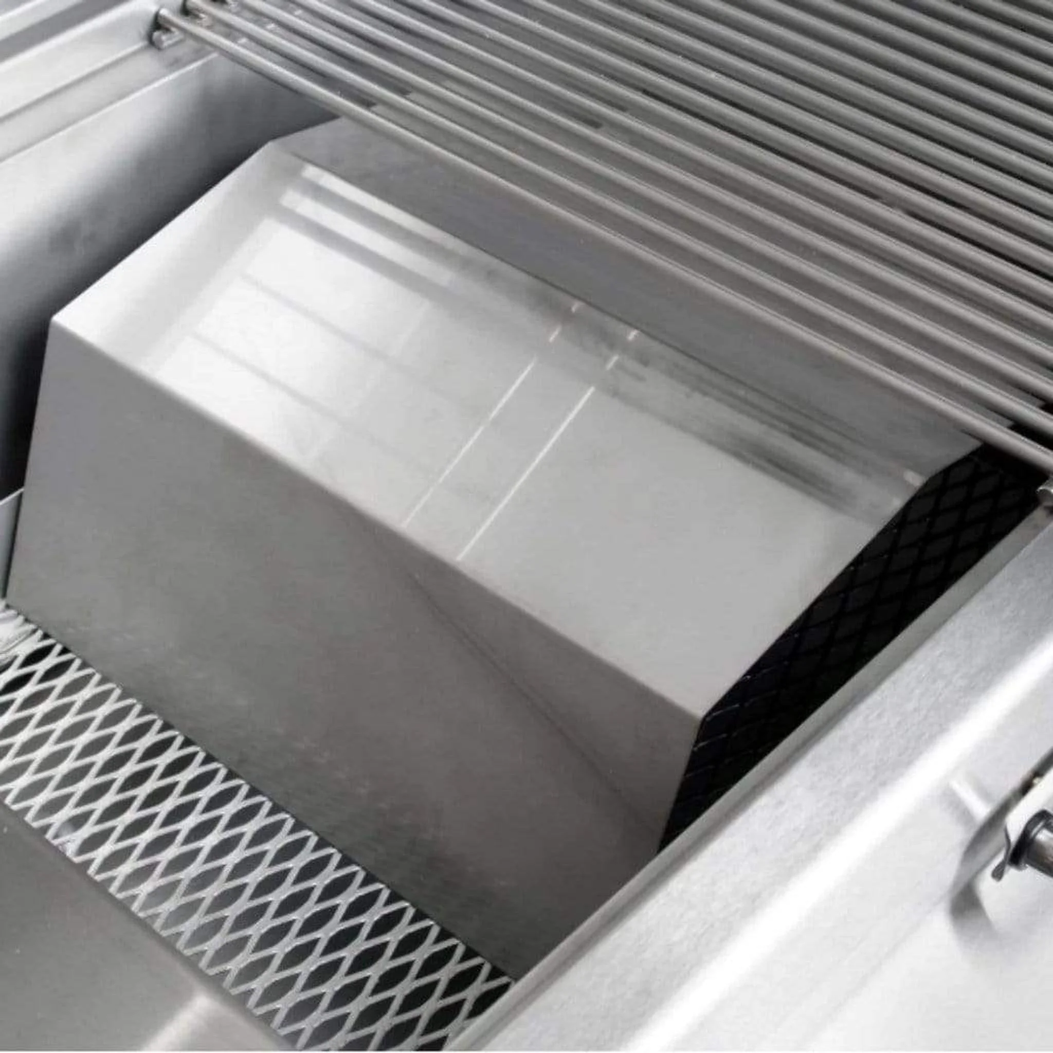 Fire Magic 24" 22-SC01C-61 Legacy Freestanding Charcoal Grill w/ Analog Thermometer - Image 5