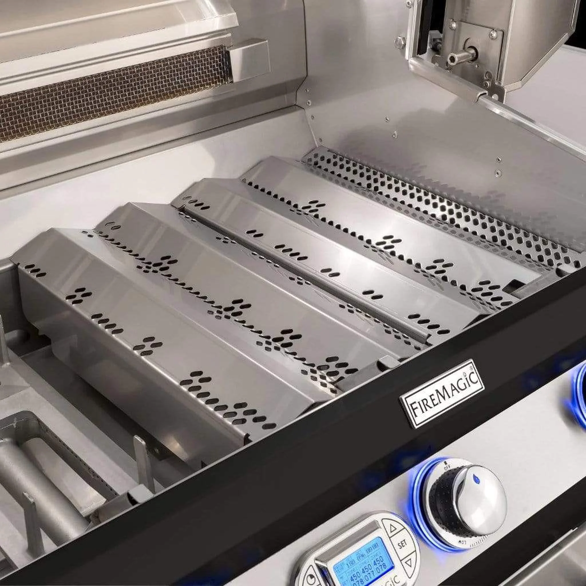 Fire Magic 36" 3-Burner Echelon Black Diamond H790i Built-In Gas Grill w/ Magic View Window, Rotisserie & Digital Thermometer - Image 4