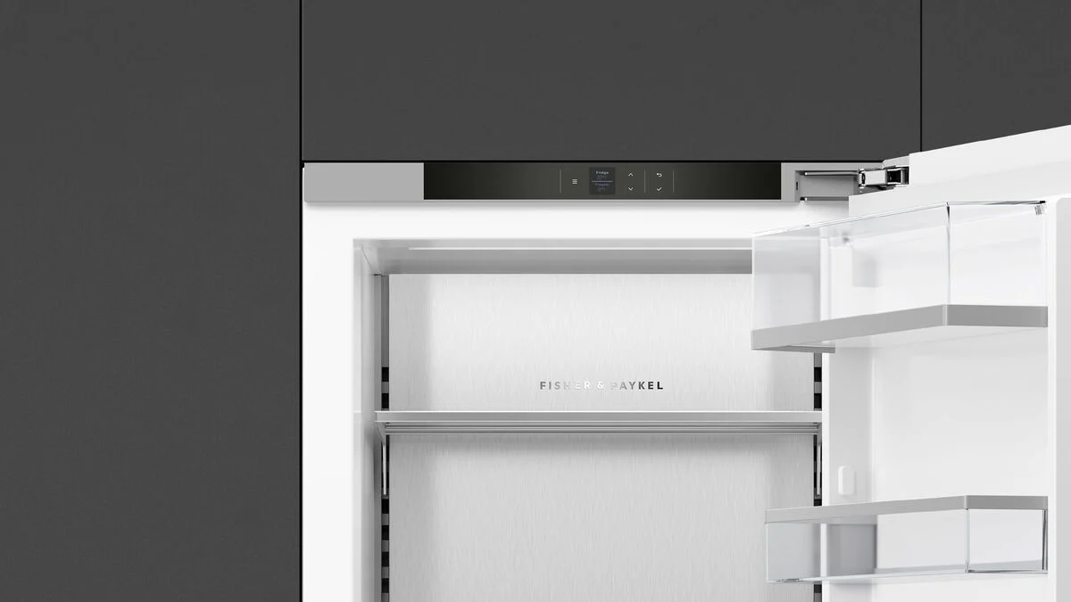 Fisher & Paykel 24" Series 9 Integrated Refrigerator Freezer, Ice & Water - RS2474BRU1 - Image 8