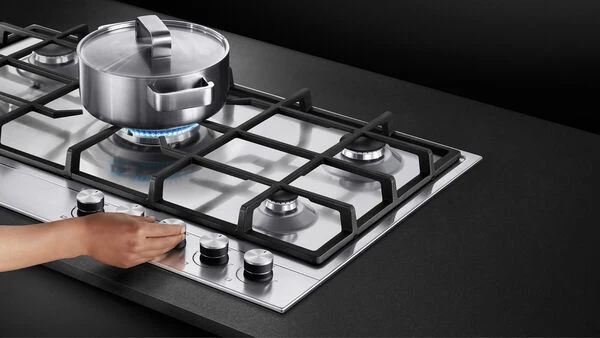 Fisher & Paykel 30" Series 7, 5‑Burner Gas Cooktop, Natural Gas, Stainless Steel – CG305DNGX1 N - Image 2