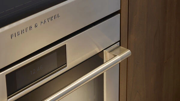 Fisher & Paykel 30" Series 7 Professional Self-Cleaning Oven – OB30SPPTX3 - Image 5