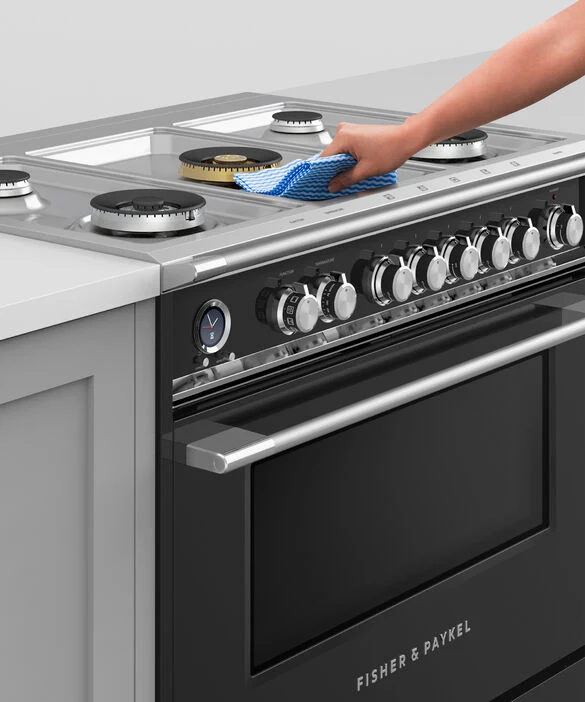 Fisher & Paykel 36" Series 9 Classic Dual Fuel Range, 5 Burner – OR36SCG6* - Image 4