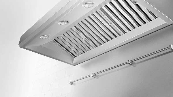 Fisher & Paykel 48" Series 9 Professional Wall Range Hood, 1200 CFM – HCB48-12-N - Image 3