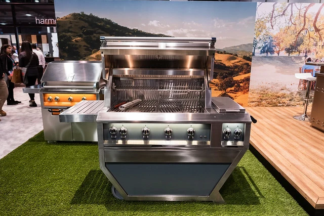 Hestan 42" Outdoor Built-In Grill with Deluxe Cart, 3-Trellis Burners, Sear Burner, Double Side Burner & Rotisserie Kit - GMBR42CX2 - Image 13