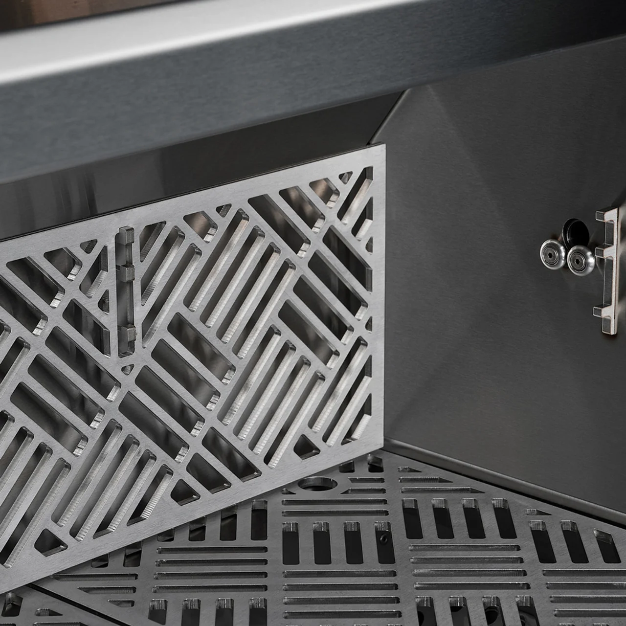 Kalamazoo K1000HS Freestanding Hybrid Fire Grill with Side Burner - K1000HS - Image 5