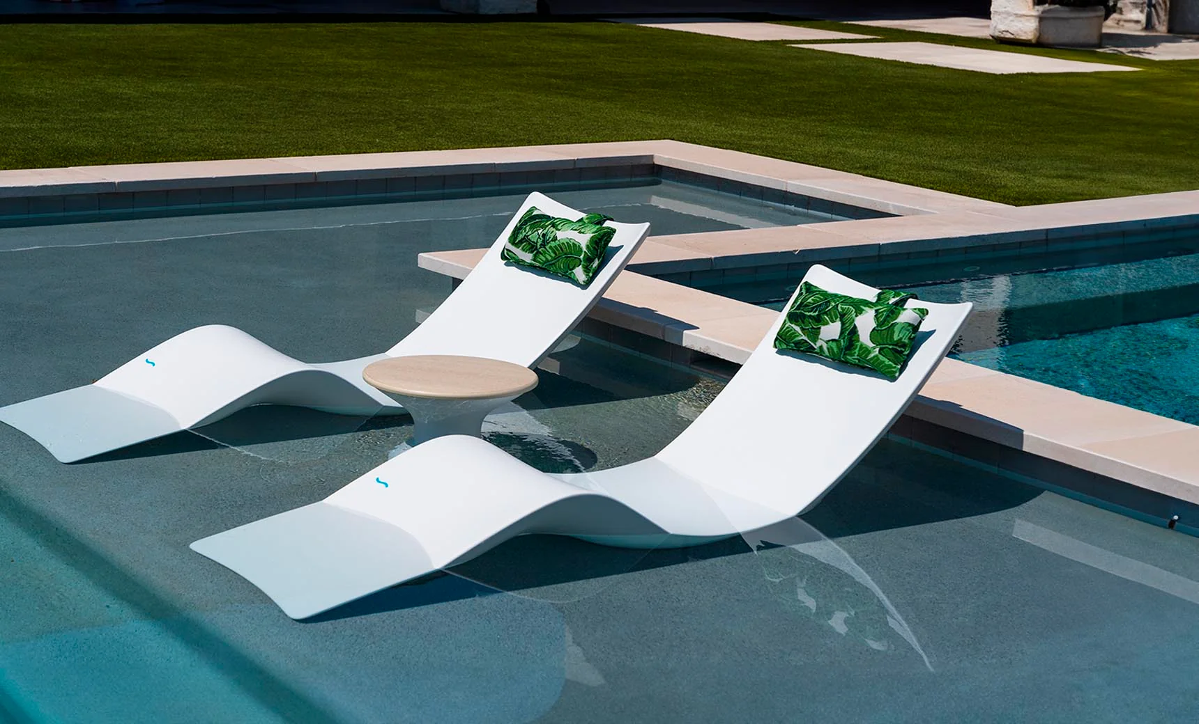 Ledge Lounger Autograph Chaise - Image 4