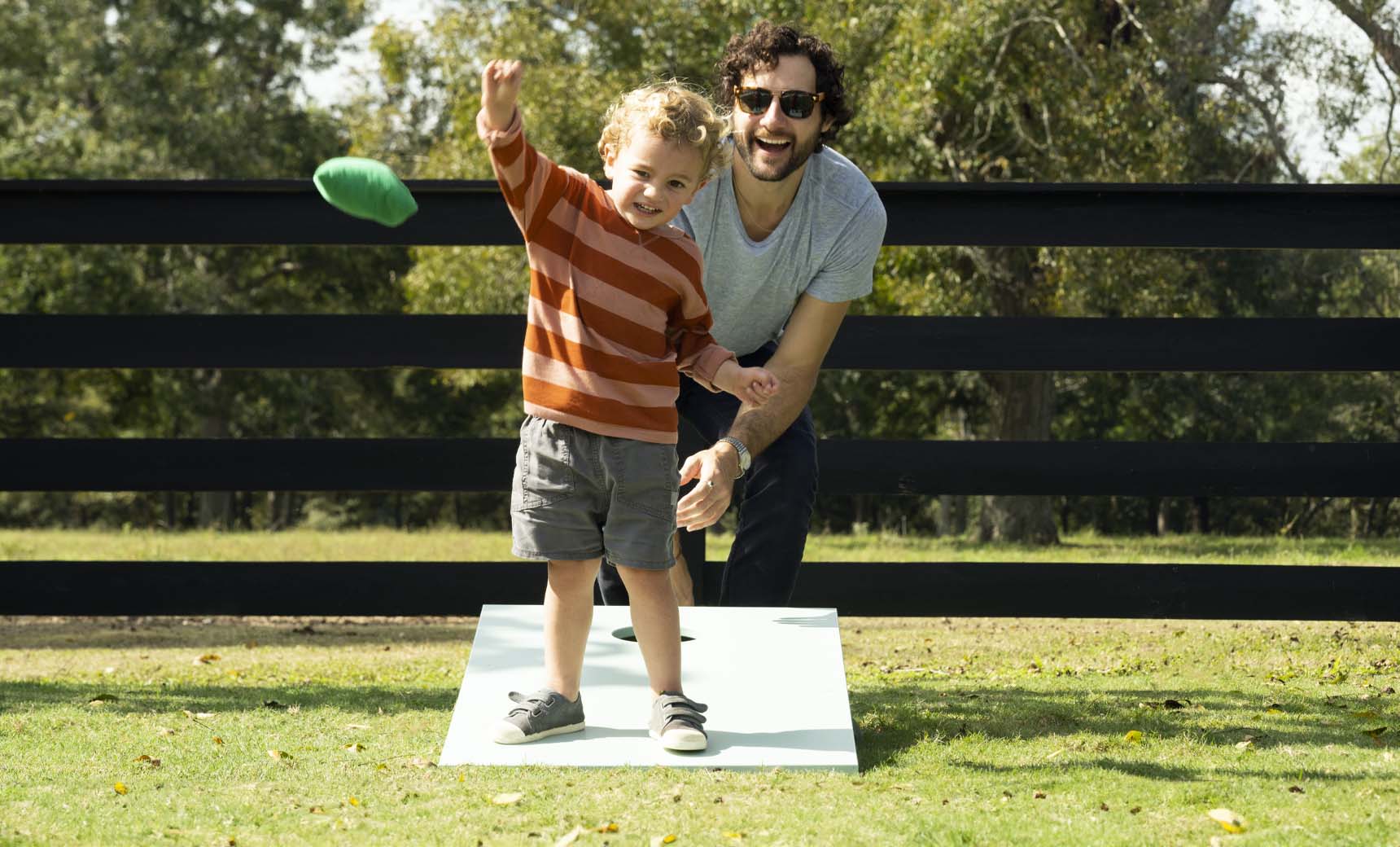 Ledge Lounger Cornhole - Image 2