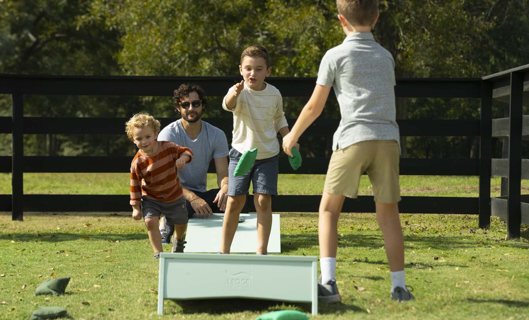 Ledge Lounger Cornhole - Image 3