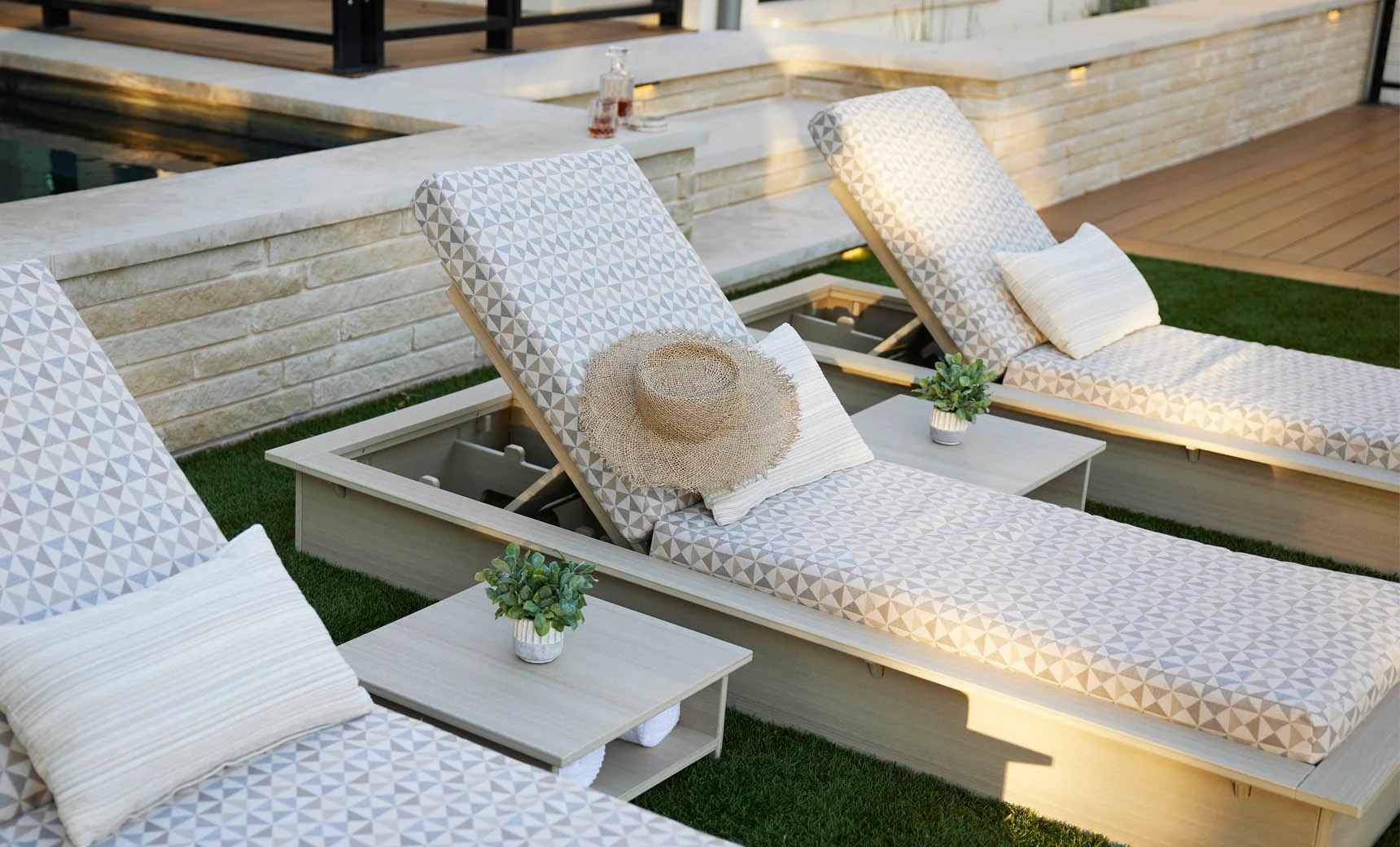 Ledge Lounger Echo Chaise - Image 7