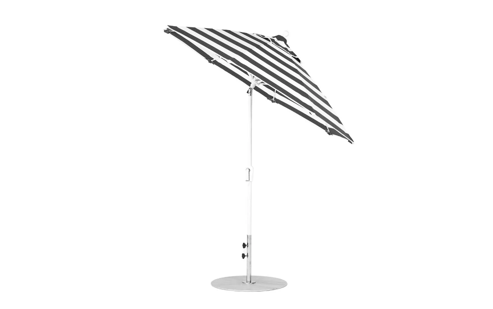 Ledge Lounger Essential Fiberglass Umbrella - 7.5' Octagon Crank Auto Tilt - Image 59