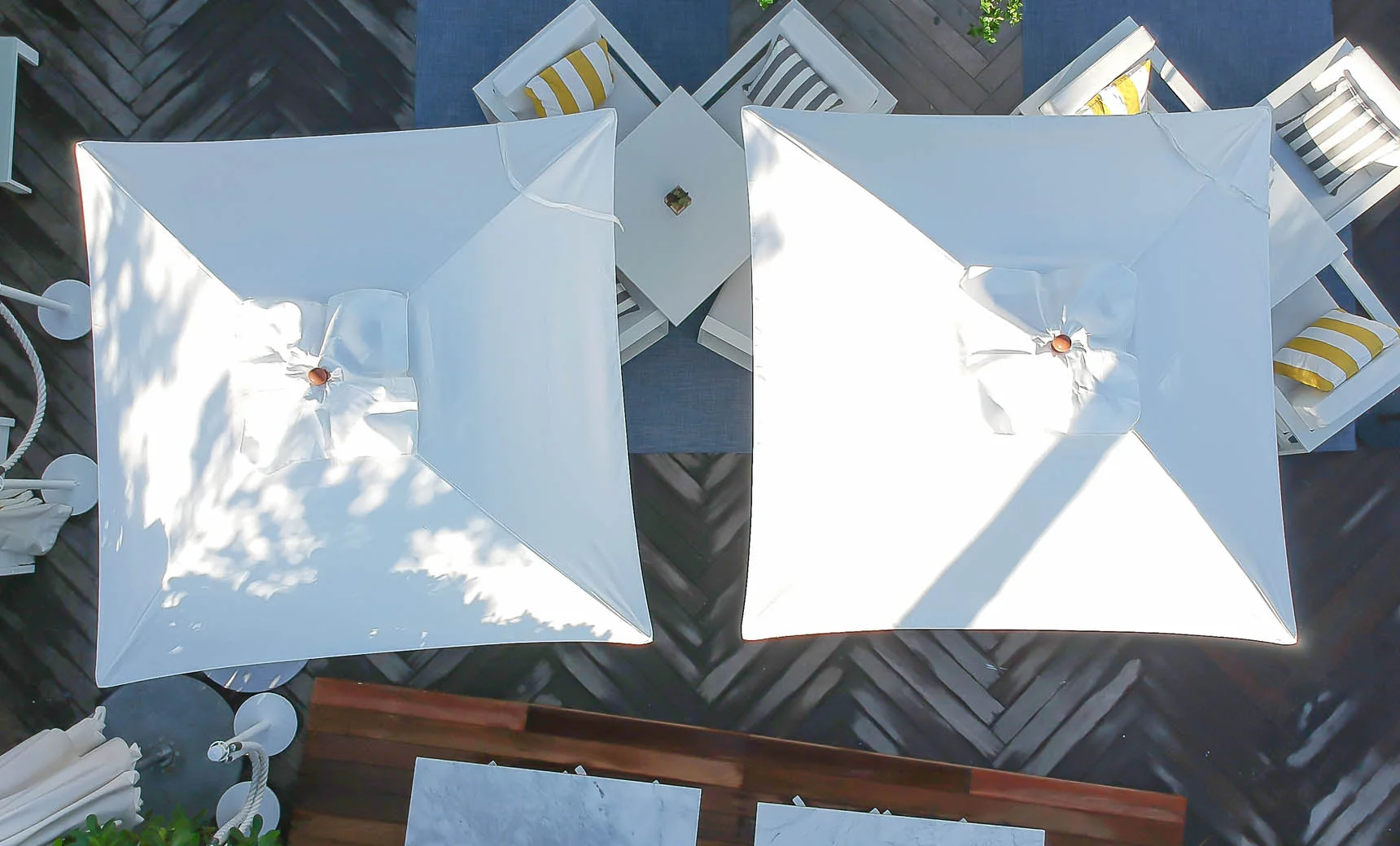 Ledge Lounger Essential Fiberglass Umbrella - 7.5' Square Crank Auto Tilt - Image 7