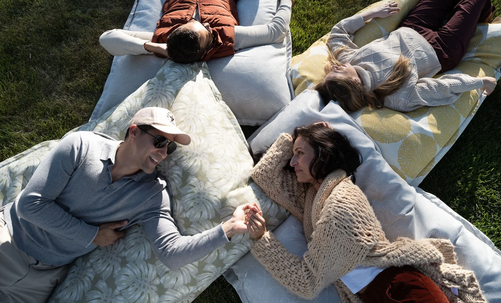Ledge Lounger Laze Pillow - Image 4