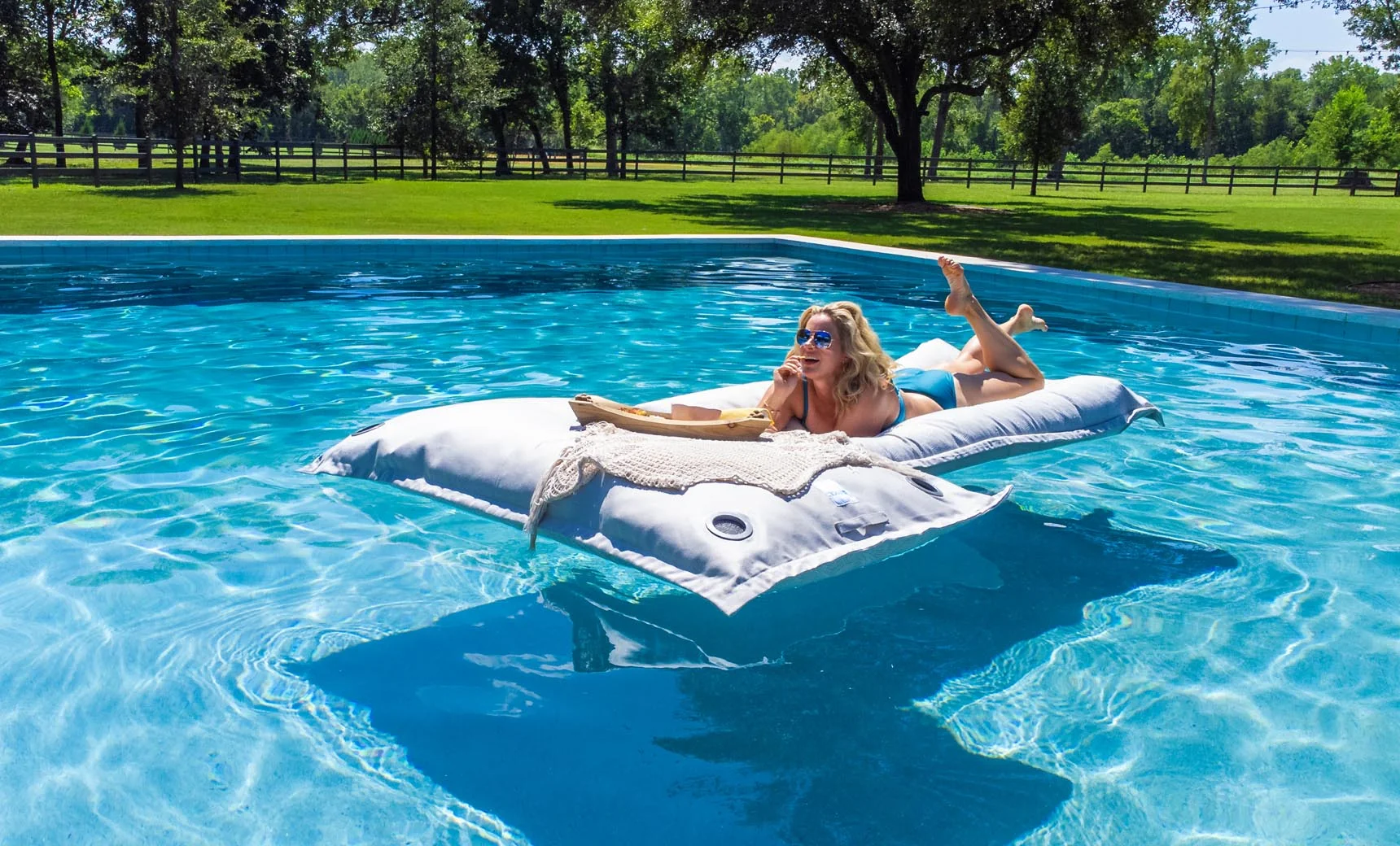 Ledge Lounger Laze Pillow - Image 6