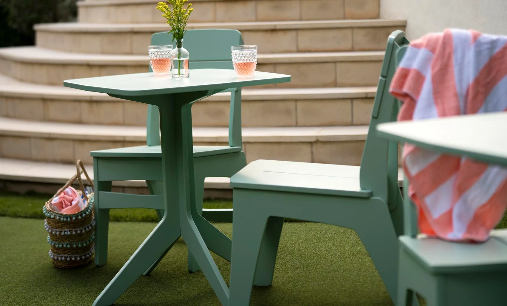 Ledge Lounger Mainstay Dining Side Chair - Image 3