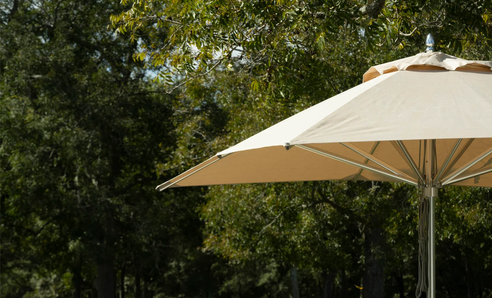 Ledge Lounger Premier Aluminum Umbrella - 10' Square Pulley - Image 5