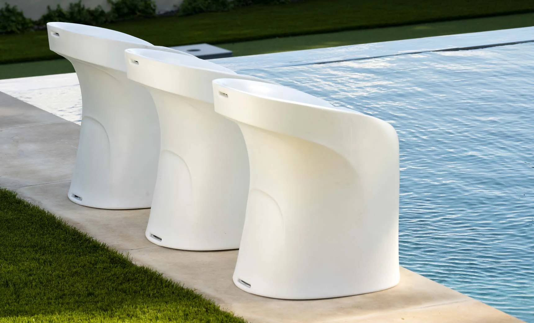 Ledge Lounger Signature Barstool Counter Height - Image 3