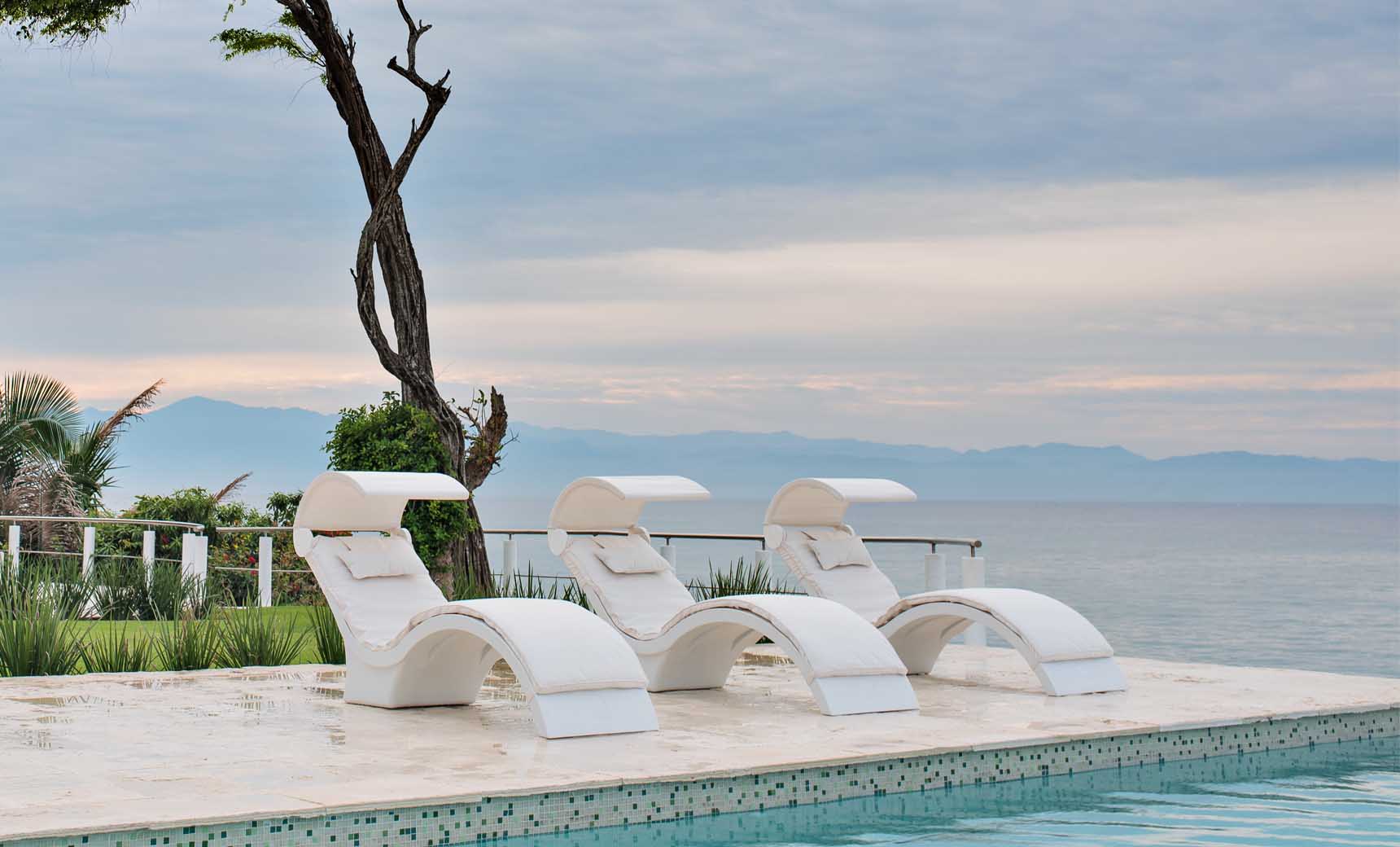 Ledge Lounger Signature Chaise Deep - Image 7