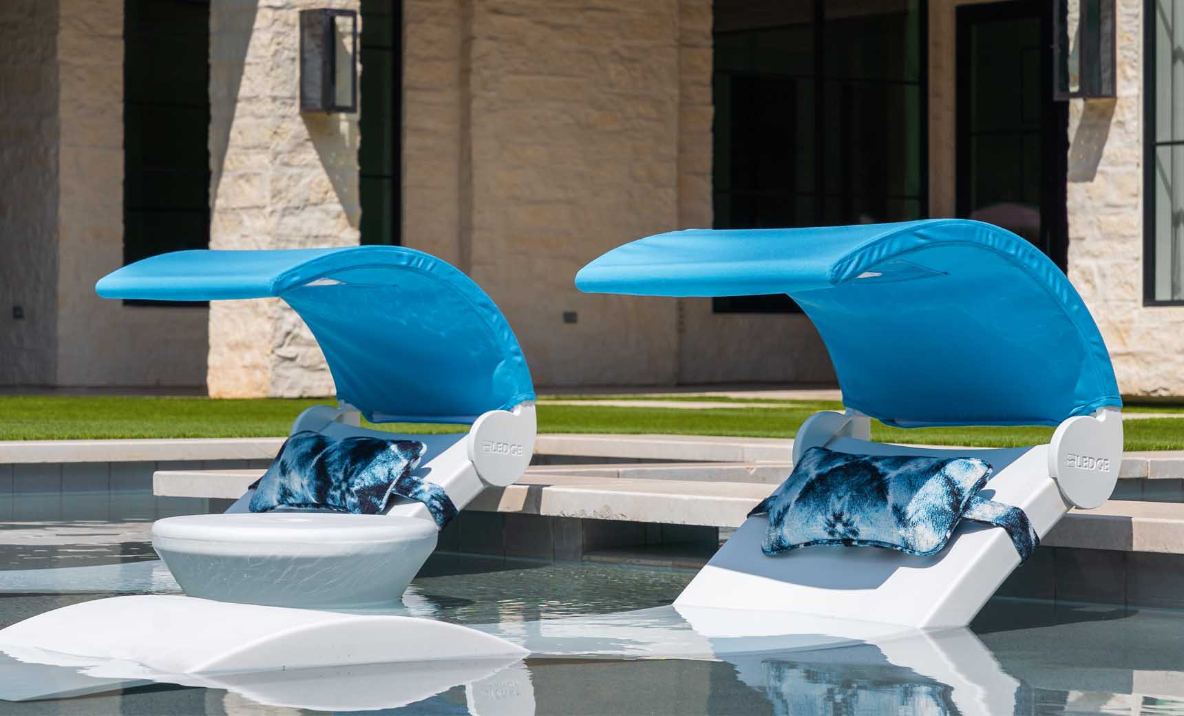 Ledge Lounger Signature Chaise Shade - Image 7