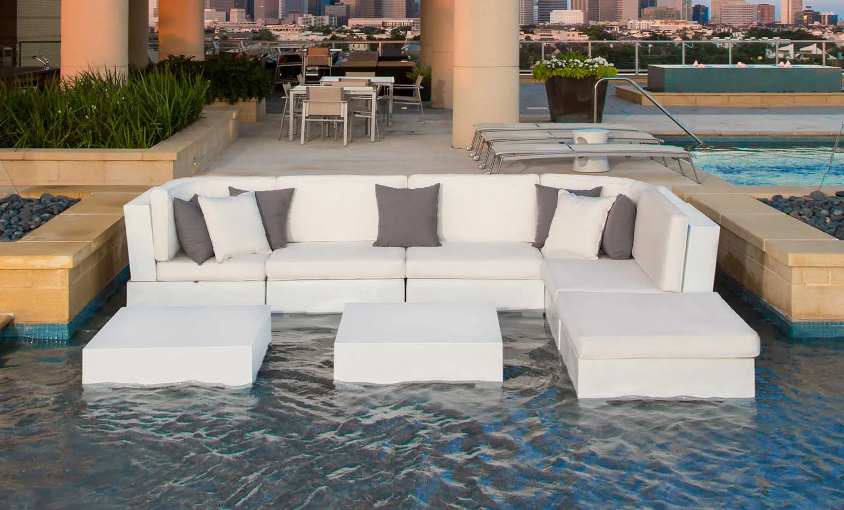 Ledge Lounger Signature Coffee Table - Image 4