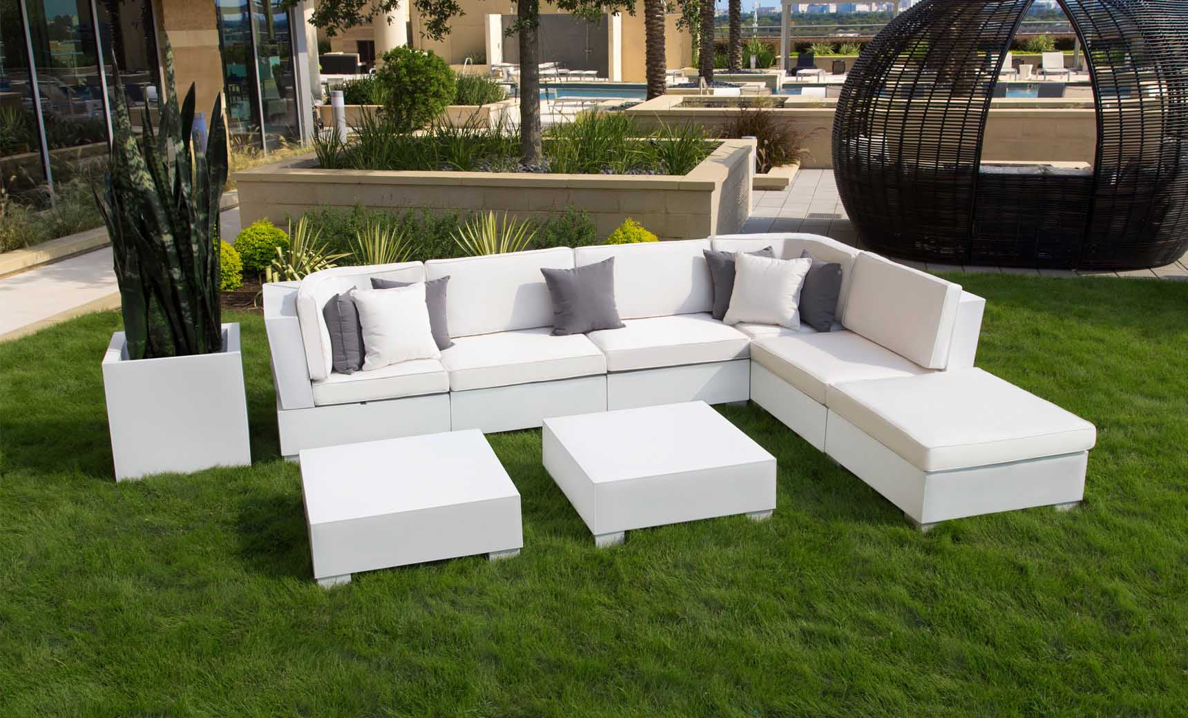 Ledge Lounger Signature Coffee Table - Image 6