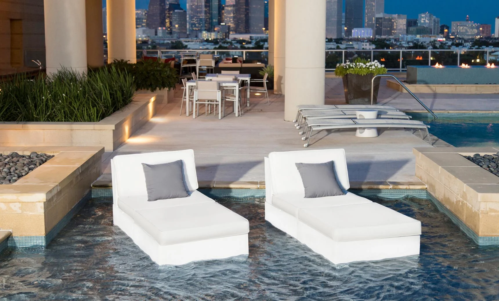 Ledge Lounger Signature Sectional 2 Piece Sun Chair - Image 4