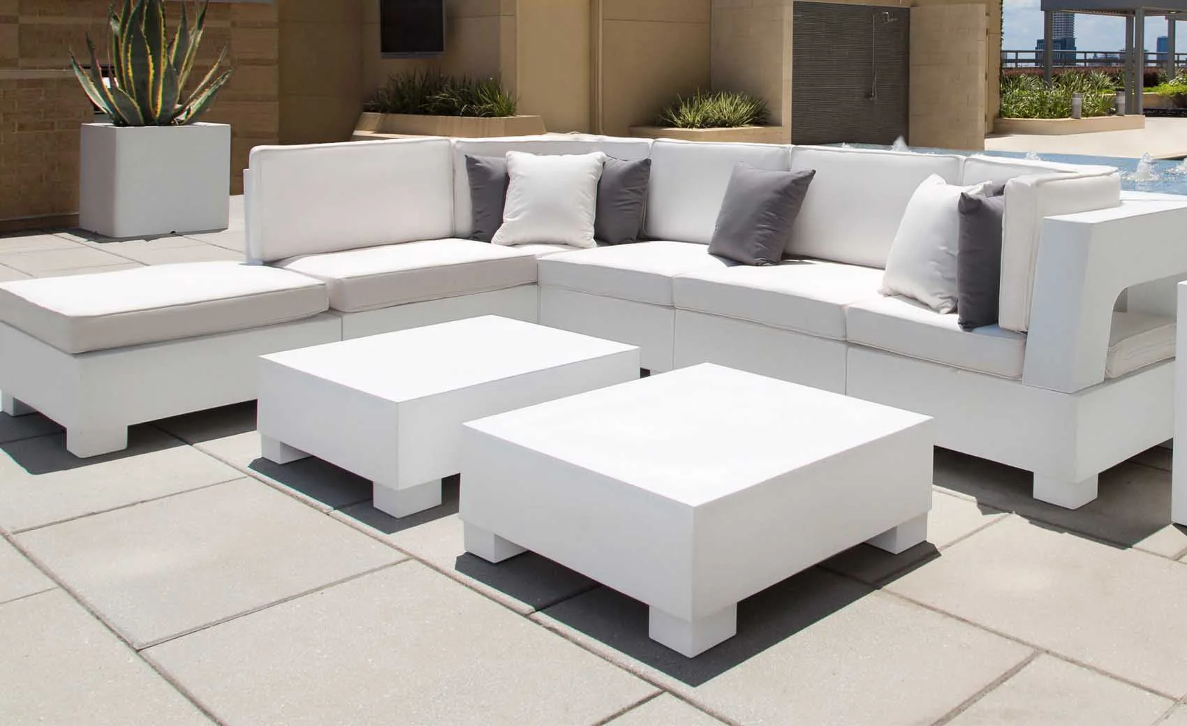 Ledge Lounger Signature Sectional Endcap - Image 2