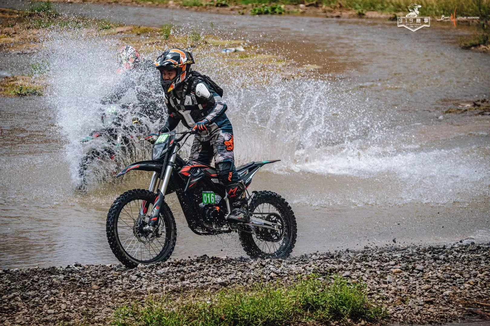 MotoTec Venom 72V/50Ah 12000W Electric Dirt Bike - Image 10