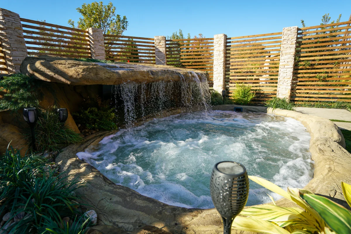 Natural Spas Sunbake Lagoon In Ground Hot Tub and Spa - Image 2
