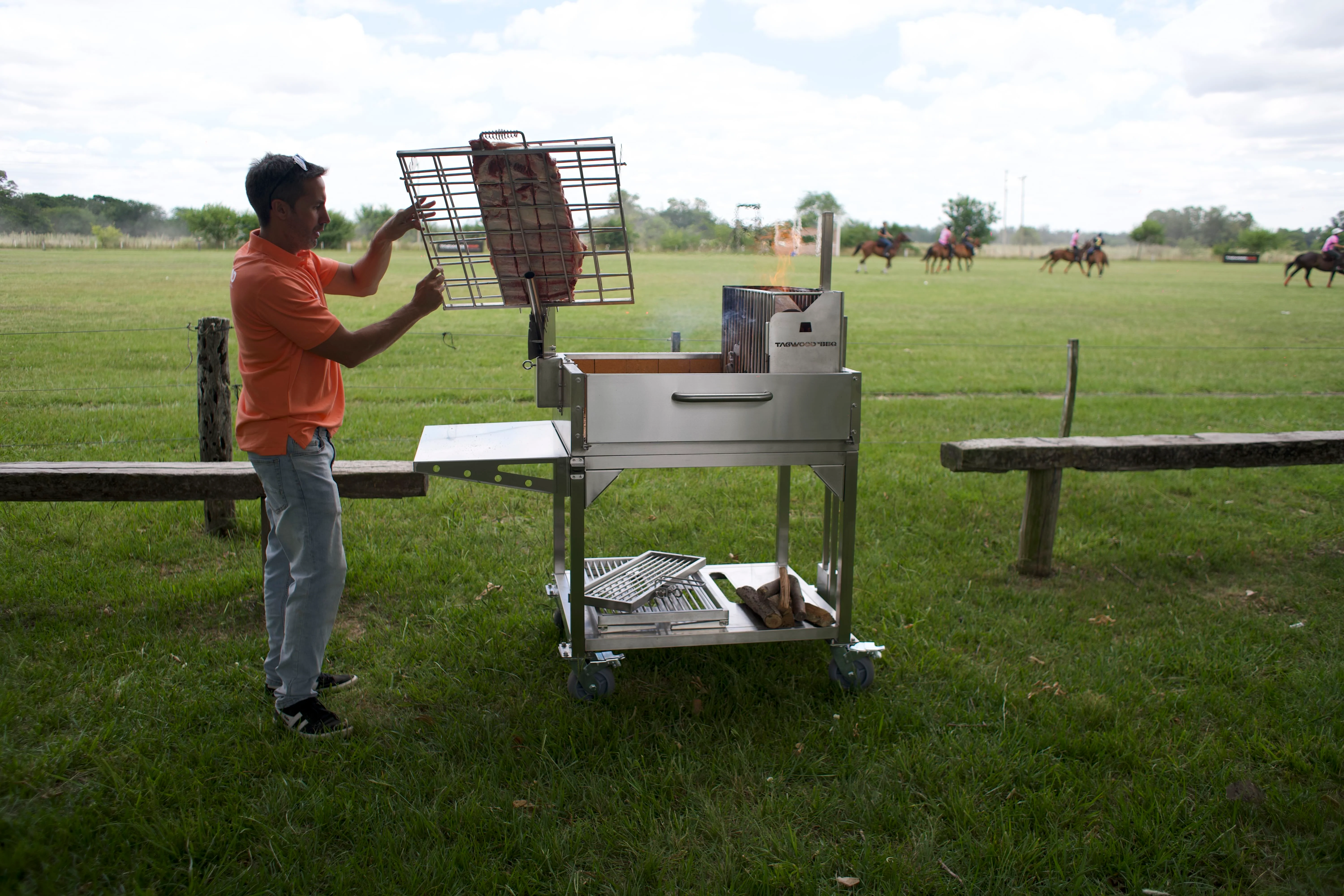 Tagwood BBQ Argentine Clamp Grill with firebox | BBQ33SS -- - Image 4