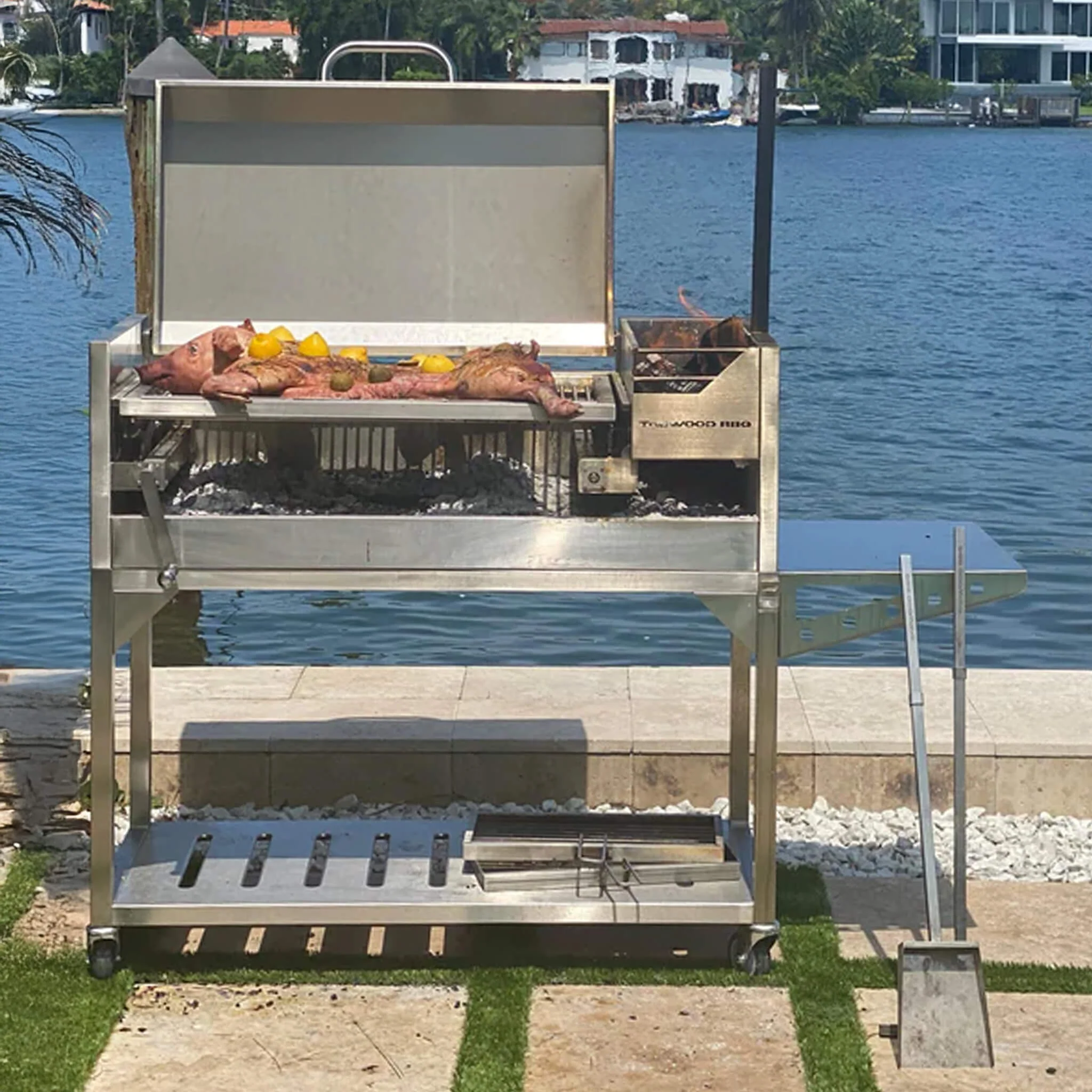 Tagwood BBQ Argentine Santa Maria Wood Fire & Charcoal Gaucho Grill With Top Lid [BBQ01SS]