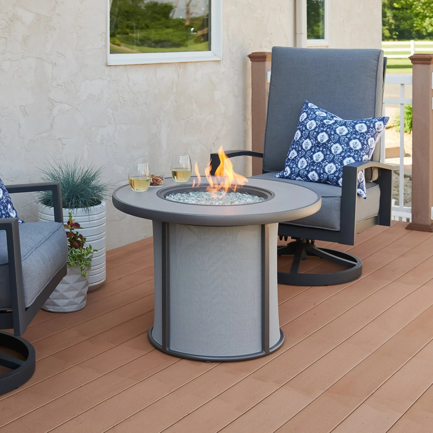 The Outdoor Greatroom Stonefire 31" Round Gas Fire Pit Table - SF-32-K - Image 6