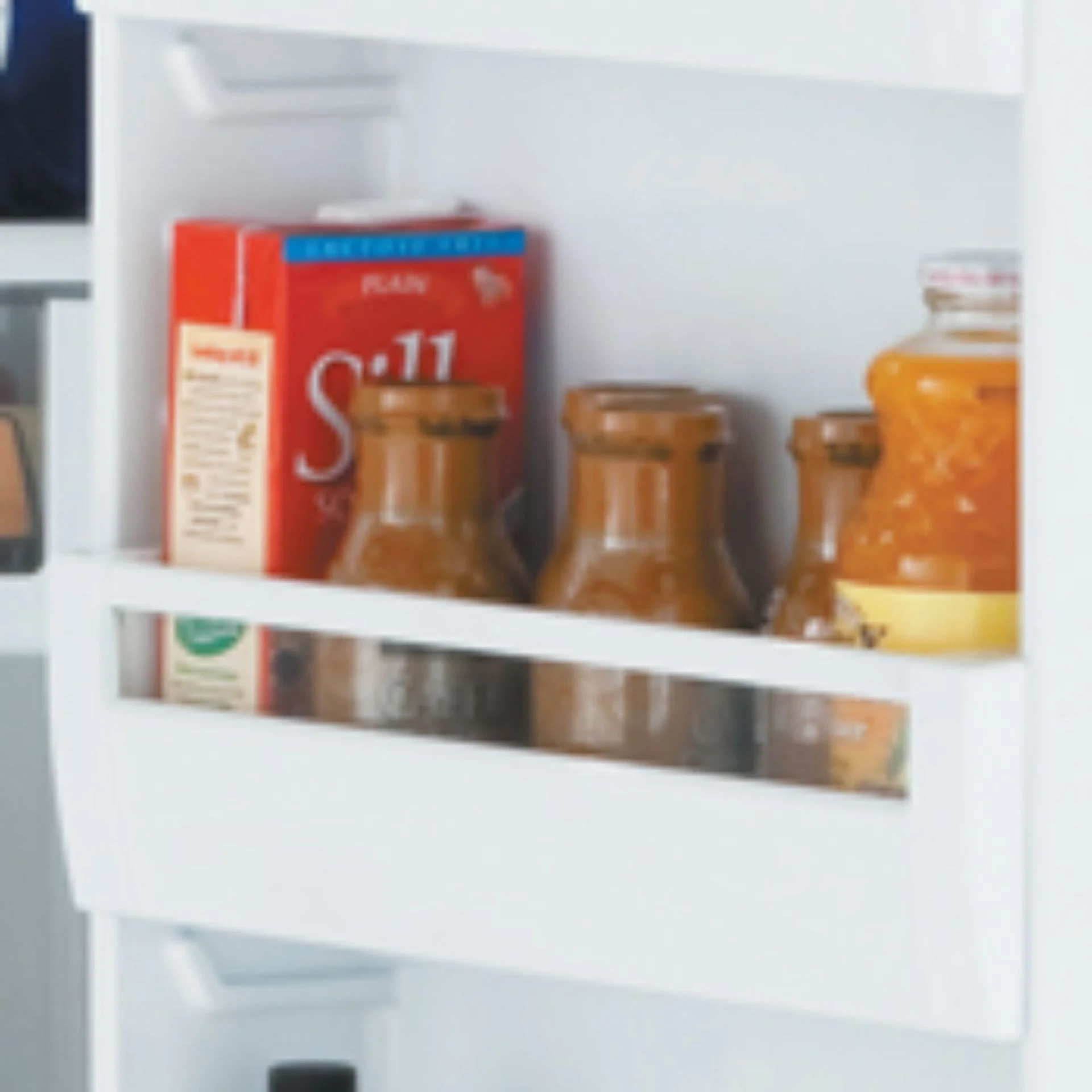 Viking 5 Series 36 inch Built-In Bottom-Freezer Refrigerator with 20.4 cu. ft. Capacity - VCBB5363E* - Image 3